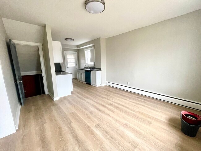 Foto del edificio - 1301 Straka St