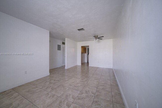 Foto del edificio - 11250 SW 7th St