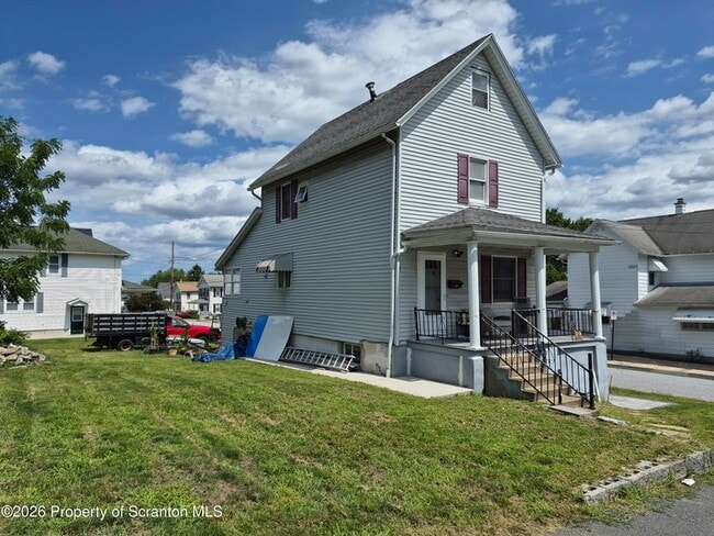 Building Photo - 530 Cayuga St