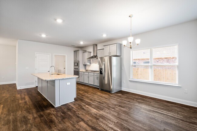 Building Photo - 31517 Shadwell Dr