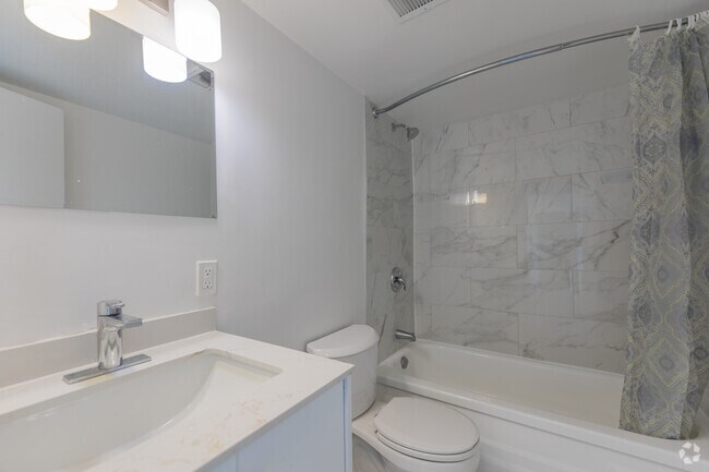 1 chambre, 1 salle de bain - 79 m² - Salle de bain - Centennial Towers