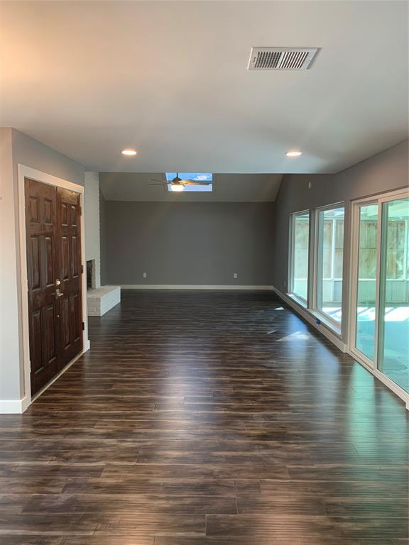 Building Photo - 11831 Briar Forest Dr