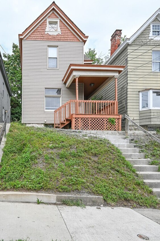 Foto principal - 2344 Victor St
