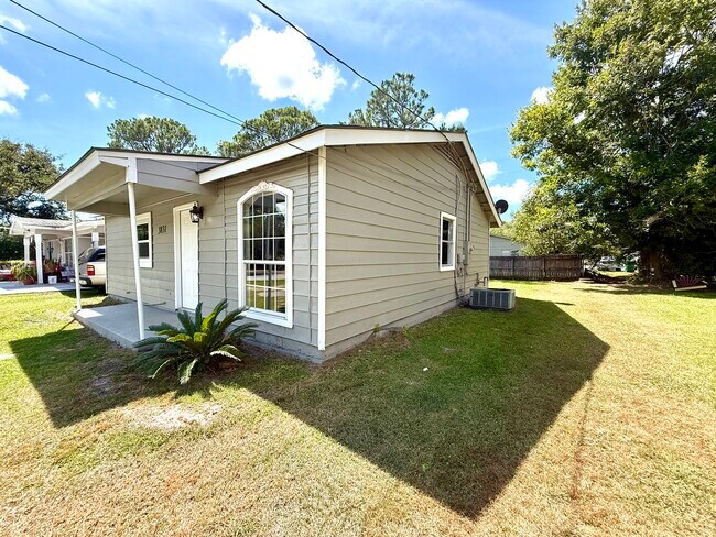 Foto del edificio - 3831 Morningview Dr