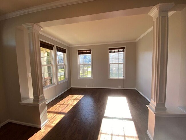 Building Photo - 99 Coachman Cir