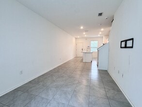 Building Photo - 8334 Zenith Cir