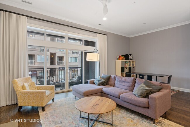 Foto del edificio - 4912 N Lincoln Ave