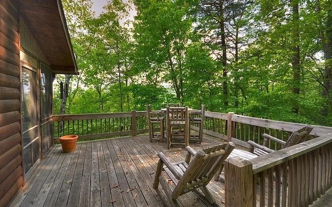 Building Photo - 245 Mountain Ridge