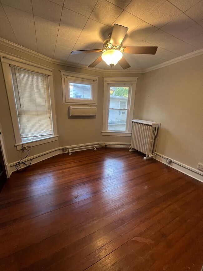 Foto del edificio - 810 W Edwards St