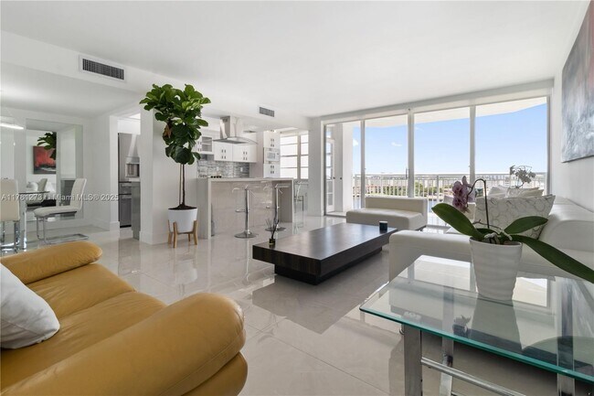 Building Photo - 18081 Biscayne Blvd