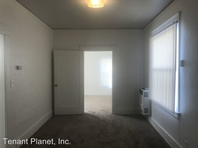 Building Photo - 2949 Kalmia St