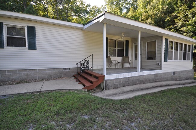 Building Photo - Furnished Home in New Concord