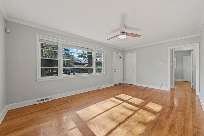 Building Photo - Cozy 3 BR Ranch with Huge Fenced In Backyard!