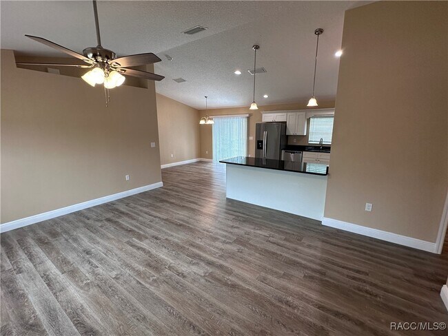 Building Photo - 9238 N Agatha Dr