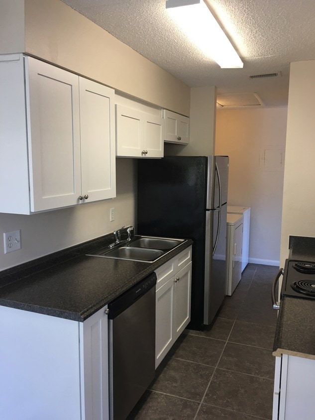 2770 Curry Ford Rd, Orlando, FL 32806 Condo for Rent in Orlando, FL