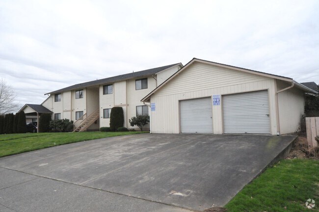 Foto del edificio - 18510 Blueberry Ln