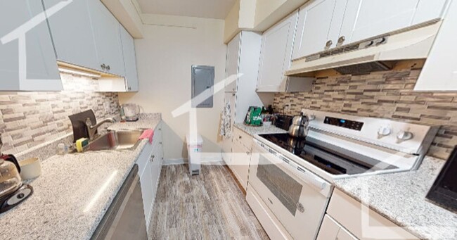 Building Photo - Cozy Brookline 2 Bed
