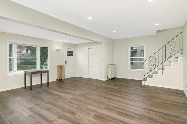 Foto del edificio - 864 19th Ave SE