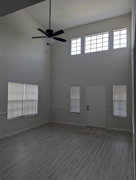 Building Photo - 1504 Windy Park Dr