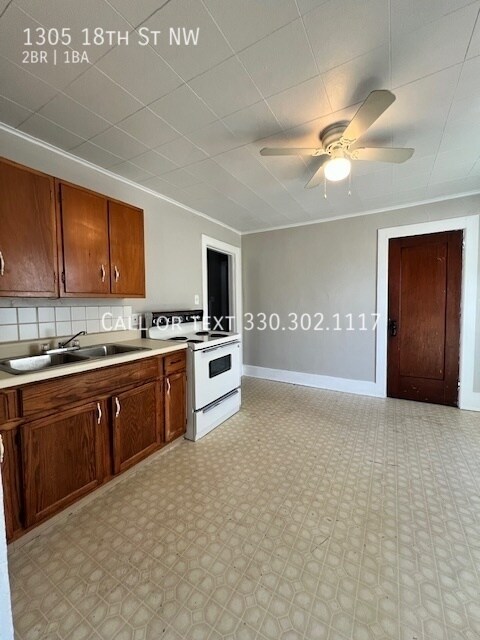 Building Photo - Two bedroom upper level apartment for rent...