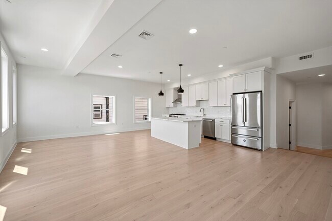 34 Salem St Unit 301