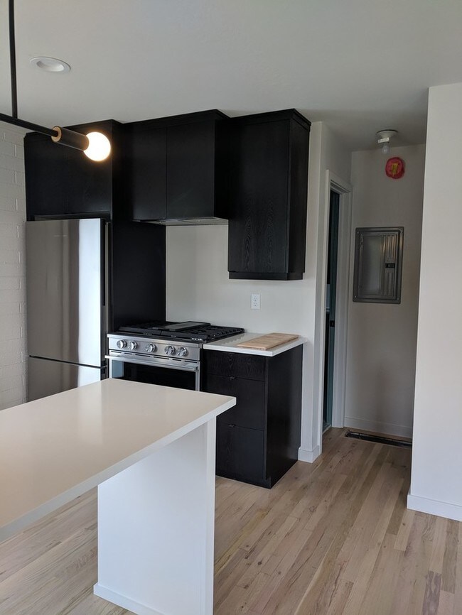 Foto del edificio - 1705 Remington St