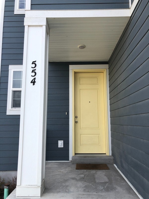 Building Photo - 554 N 60 W St