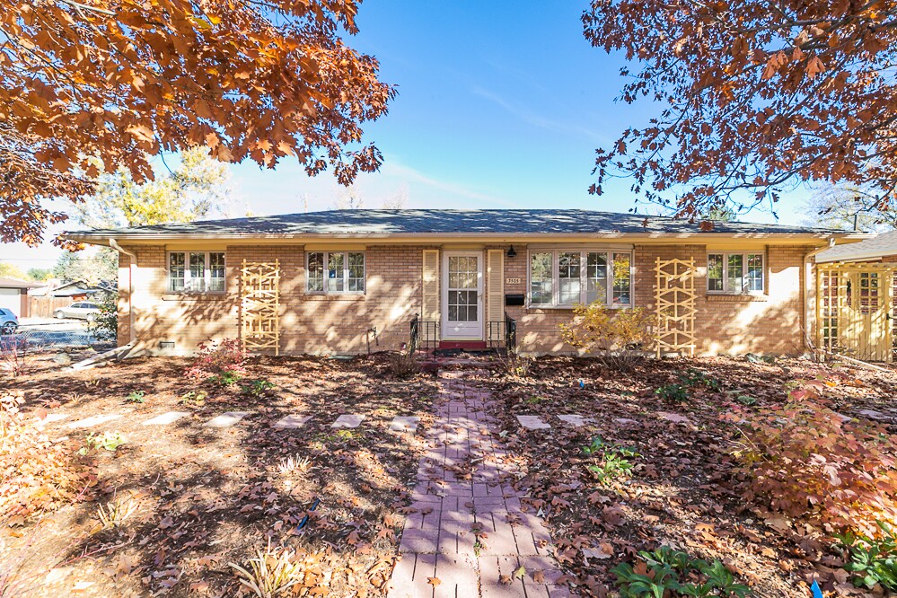 Primary Photo - 3505 Martin Dr