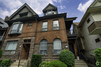 Building Photo - 101 Spadina Rd