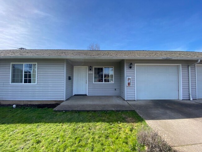 Foto del edificio - Duplex Close To Downtown!