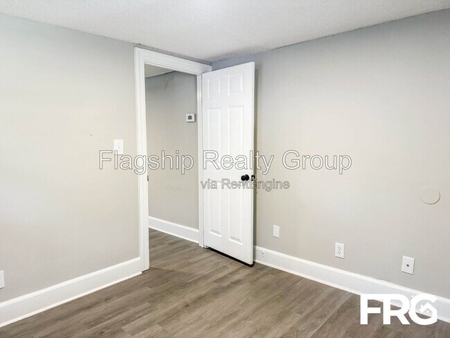 Foto del edificio - 600 Howell St