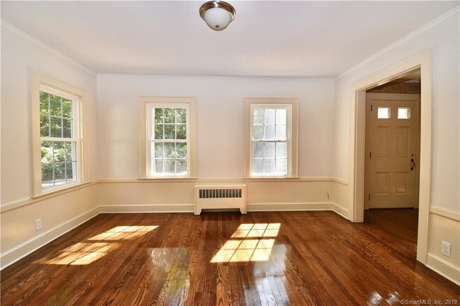 Building Photo - 36 Secret Lake Rd