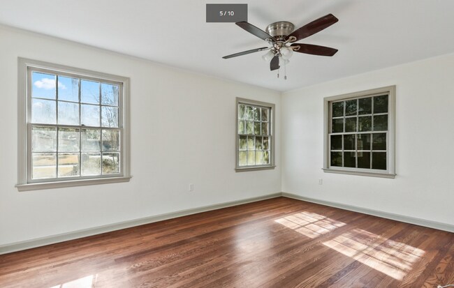 Building Photo - 236 E 60th St