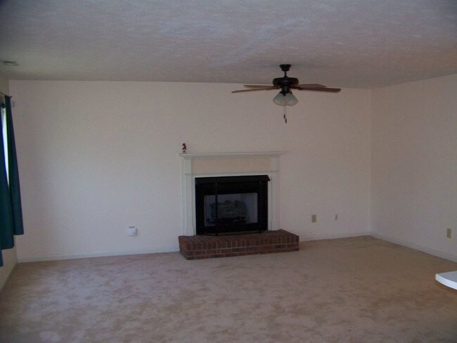 Building Photo - Great home in Jack Britt district