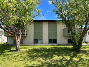 Building Photo - 41 Eastman Crescent