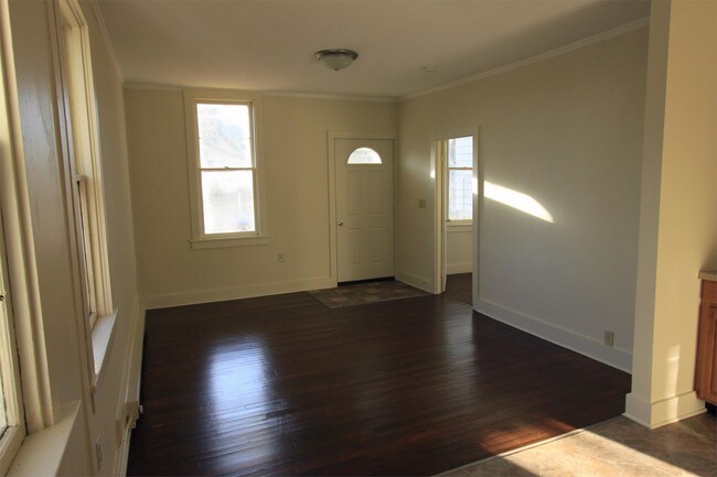 Building Photo - 436 S Franklin St