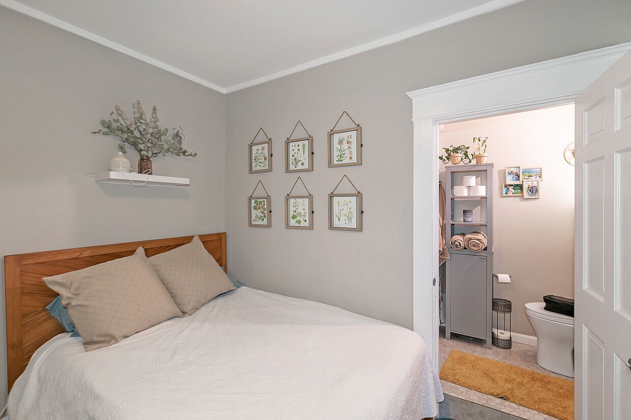 Foto principal - 483 N Highland Ave NE