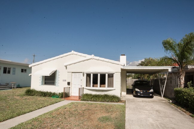 Foto del exterior - 4441-4449 Poinciana St