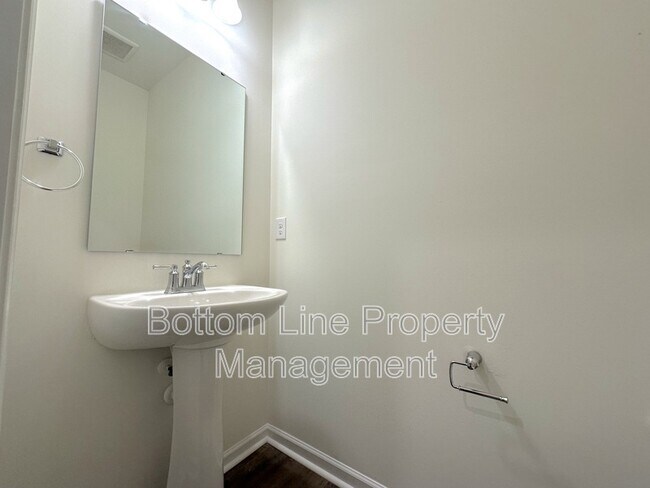 Foto del edificio - 2773 Yeager Dr NW