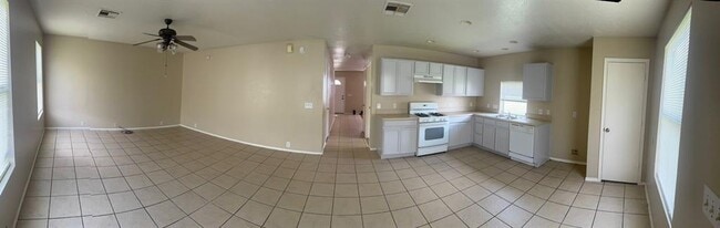 Foto del edificio - 1038 Grand Plains Dr