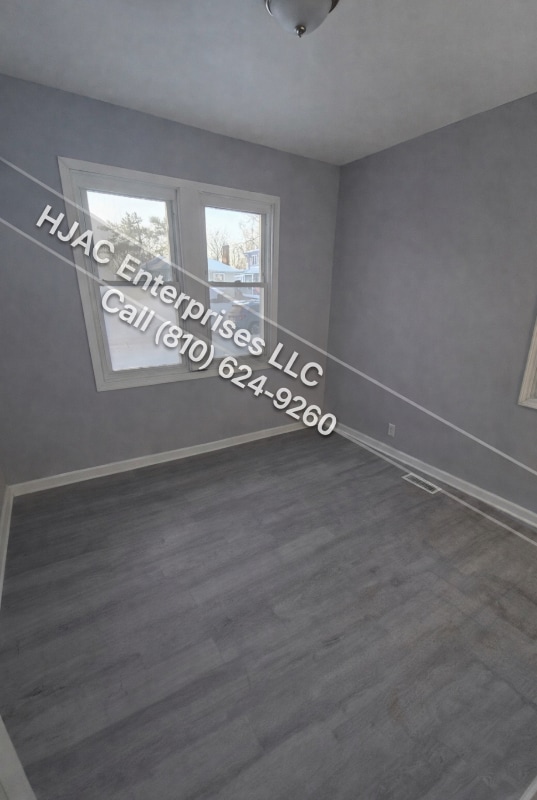 Building Photo - 722 Frank St