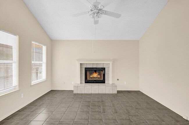 Building Photo - 6836 Ridge Top Dr