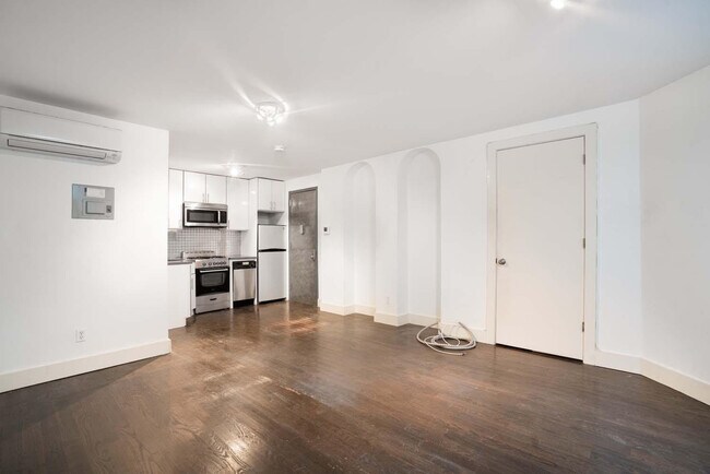 Building Photo - 825 Saint Marks Ave