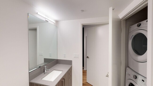 Interior Photo - 345 Harrison