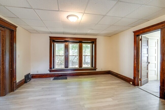 Foto del edificio - 485 Allyn St