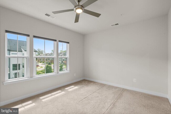 Building Photo - 7735 Steatite Ln