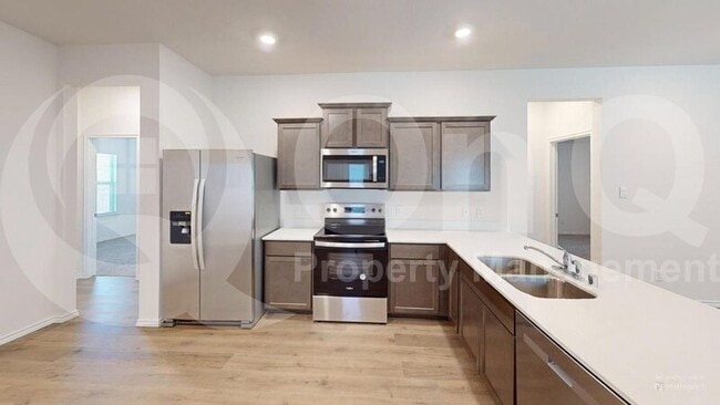 Building Photo - 821 Shear Dr