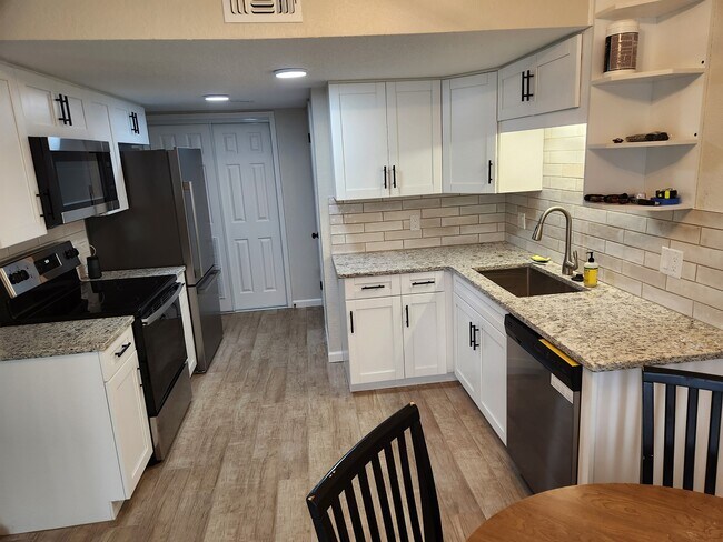 Foto del edificio - 791 Assisi Ln