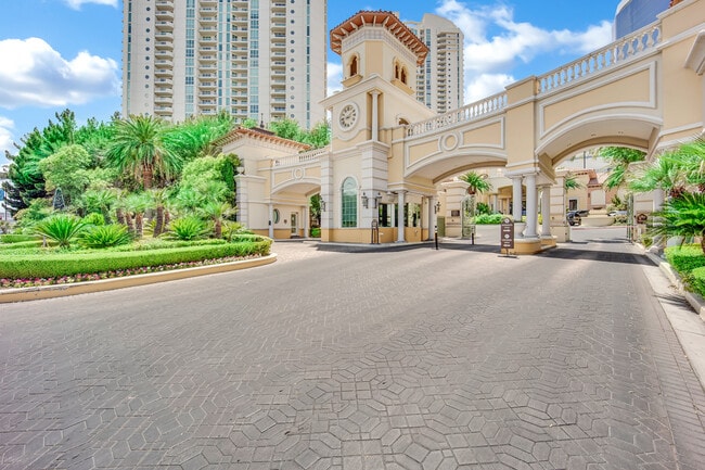 Building Photo - 2777 Paradise