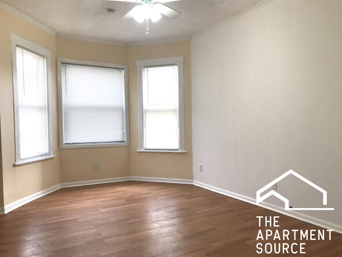 Foto principal - 2026 N Kedvale Ave